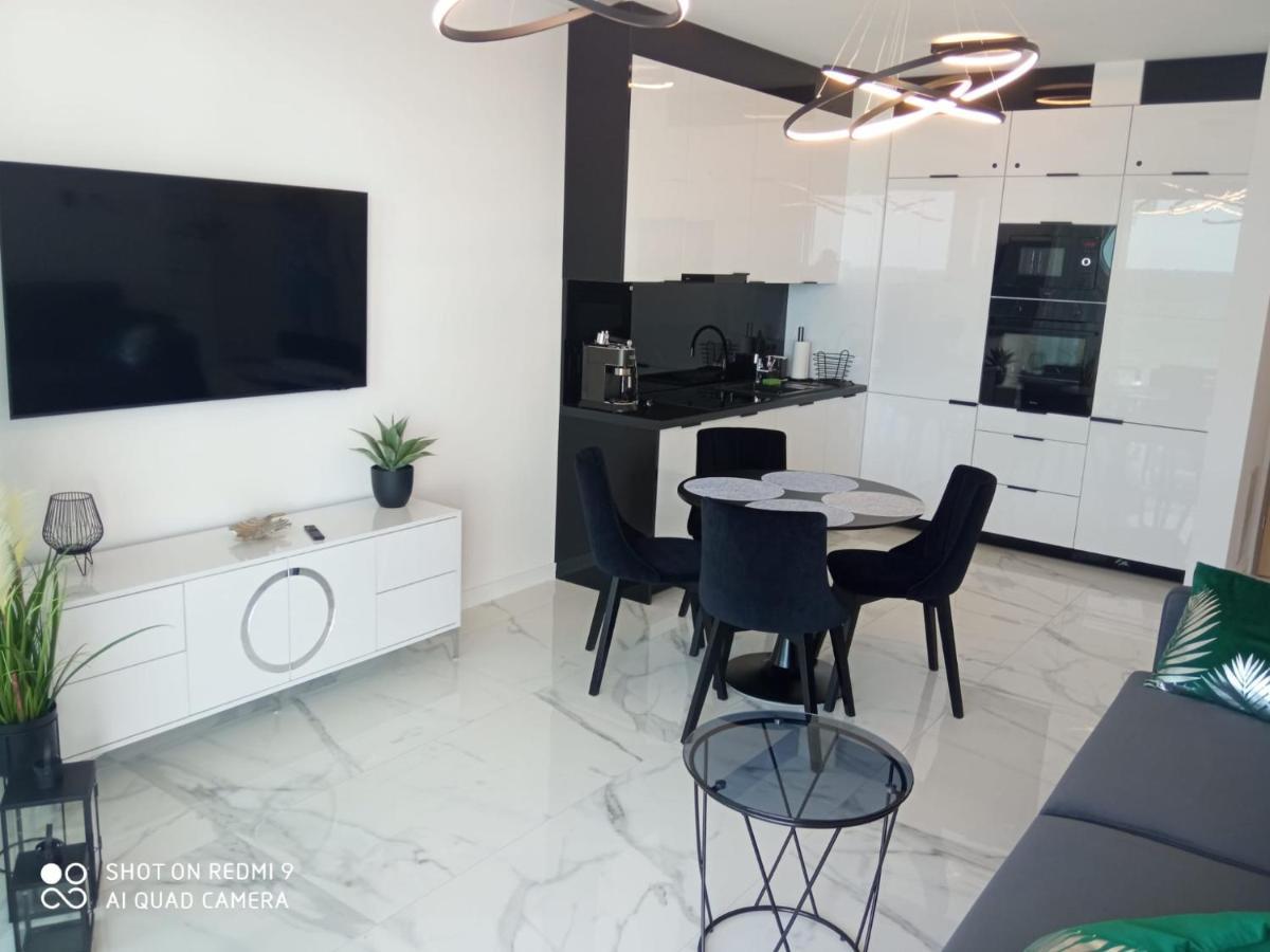 Apartament Z Widokiem Na Morze W Kompleksie Hevenia Rewal Exteriör bild
